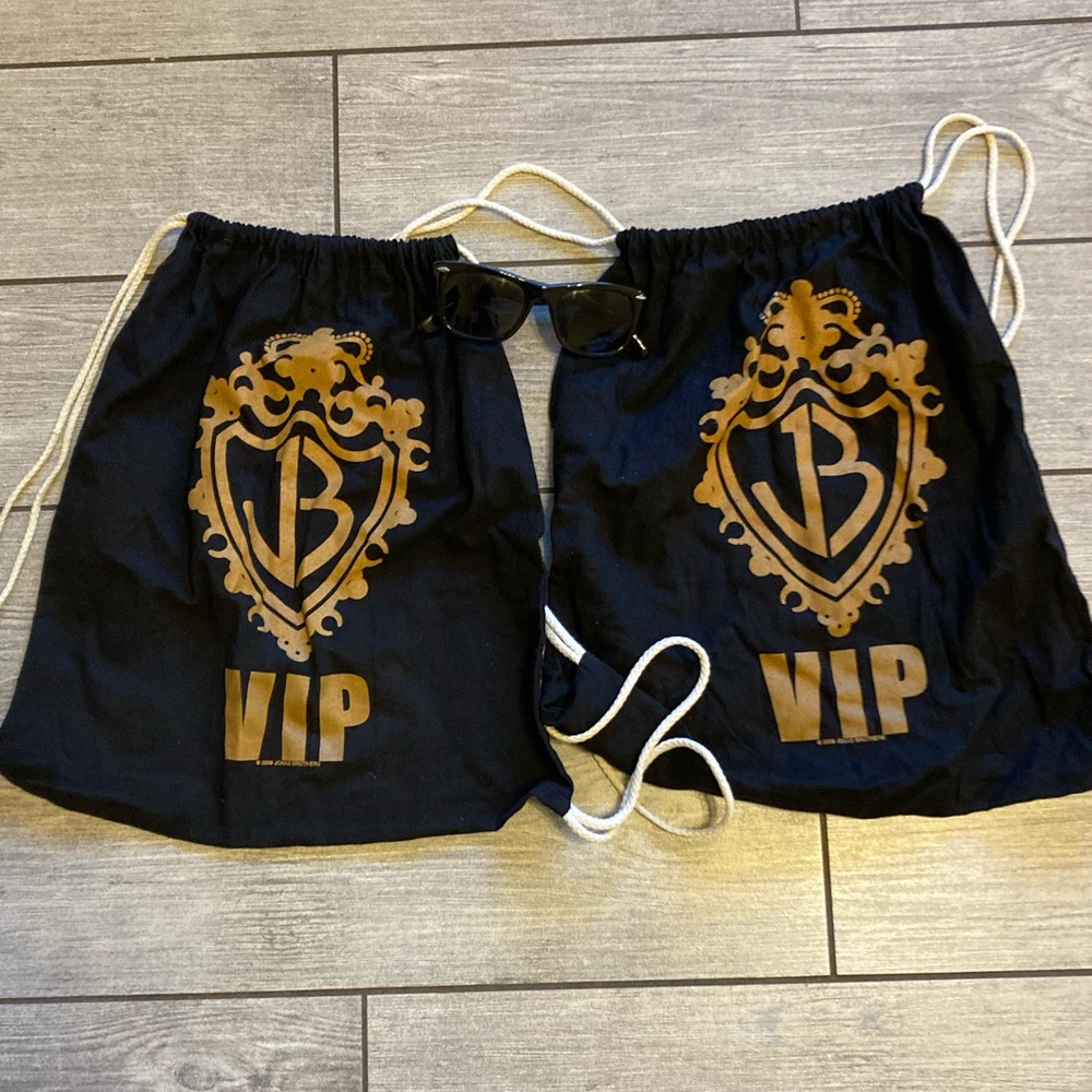 2009 Jonas Brothers World Tour Black and Gold Drawstring Bags with VIP Logo